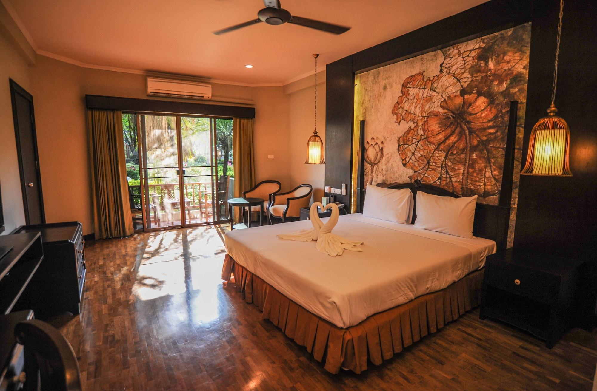 Suan Bua Hotel & Resort Ban Pong  Exterior photo