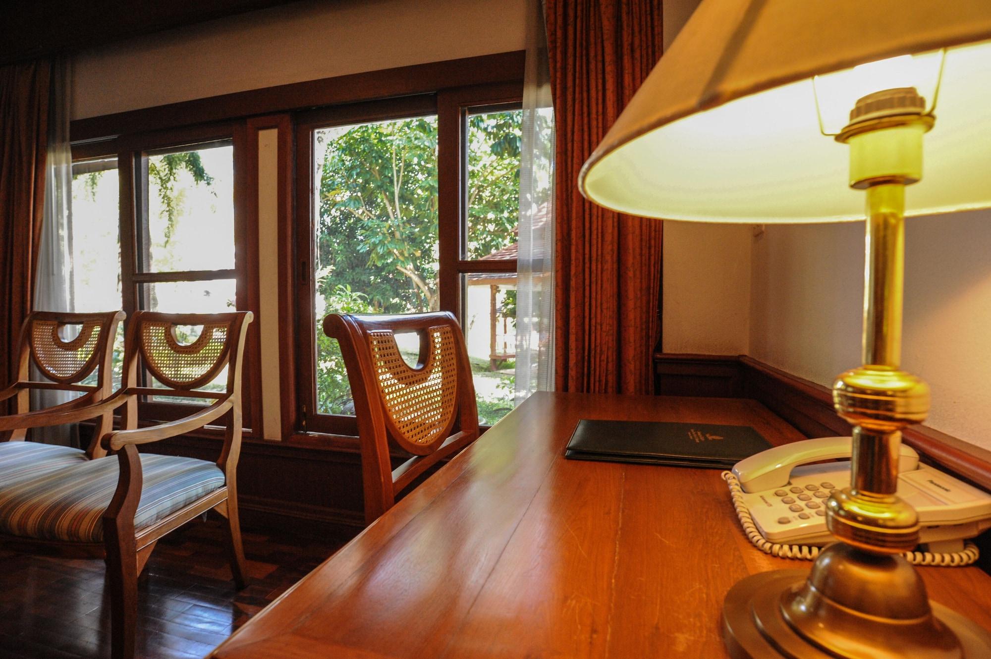 Suan Bua Hotel & Resort Ban Pong  Exterior photo