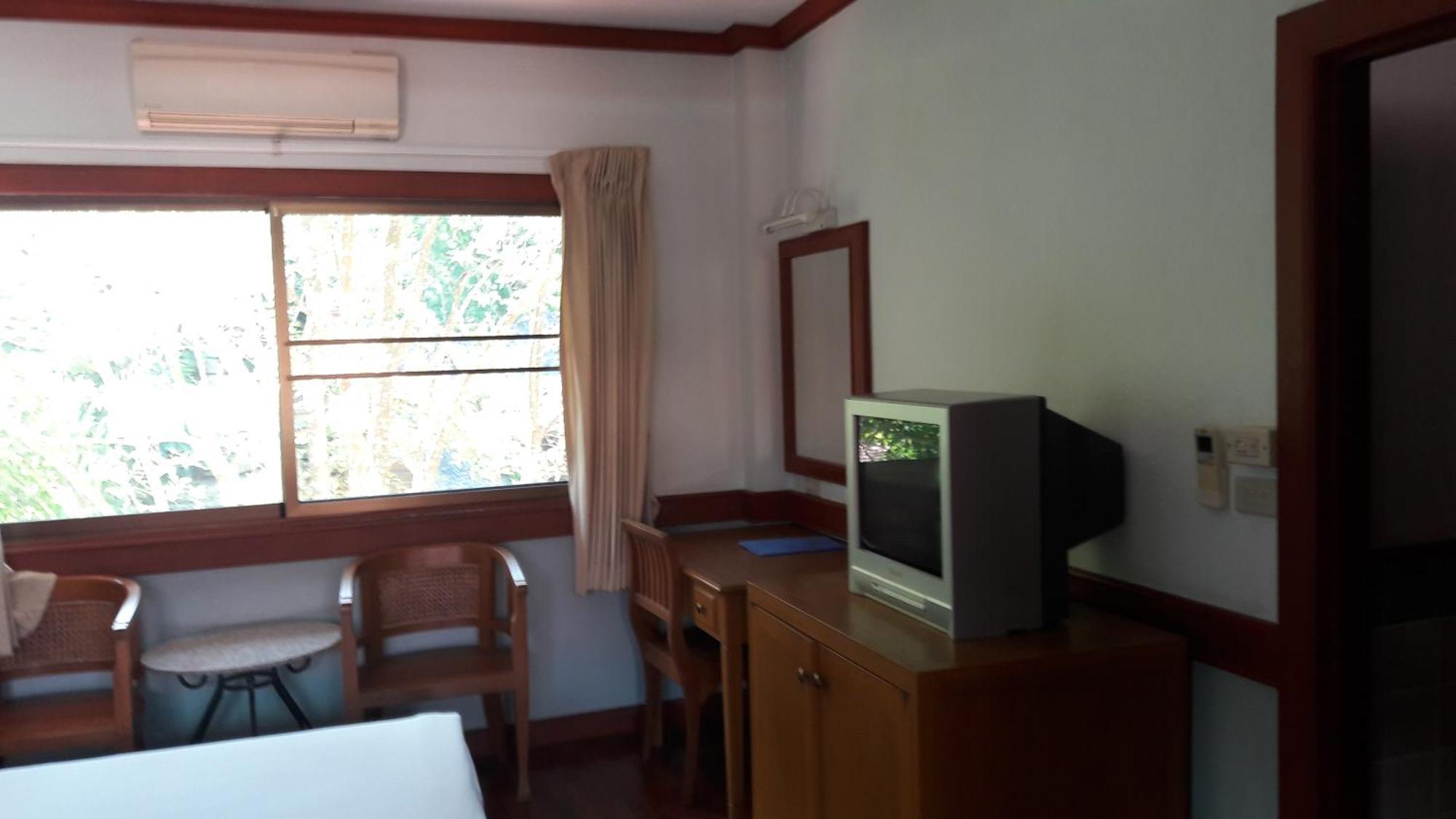 Suan Bua Hotel & Resort Ban Pong  Exterior photo