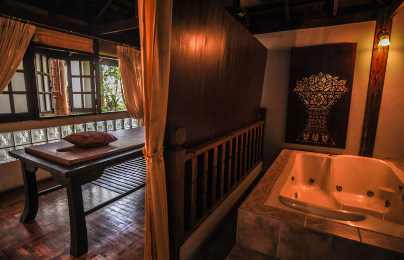 Suan Bua Hotel & Resort Ban Pong  Exterior photo