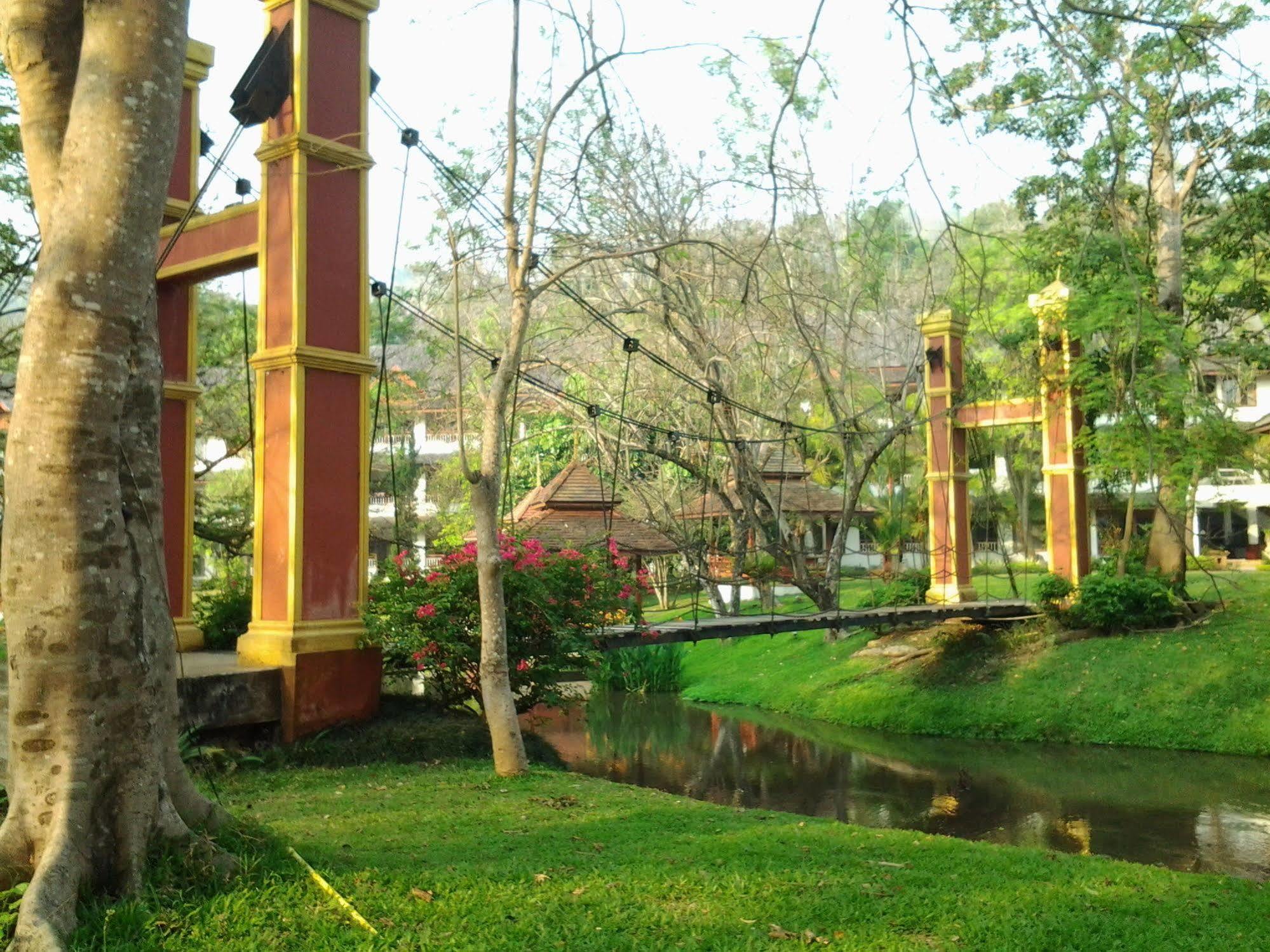 Suan Bua Hotel & Resort Ban Pong  Exterior photo
