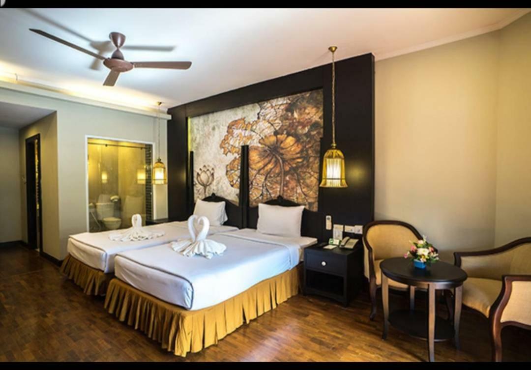 Suan Bua Hotel & Resort Ban Pong  Exterior photo